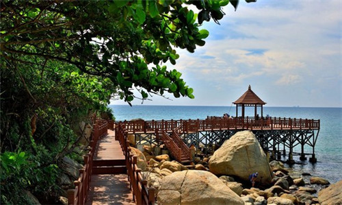 公司起名喆泰的含义（喆字取公司名的寓意）